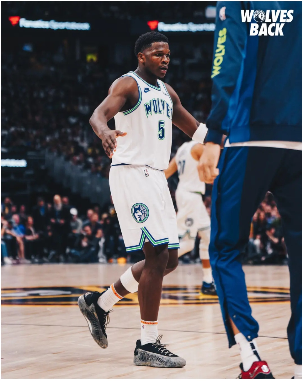 悦盈娱乐平台 -关于集结日体能课后，明尼苏达森林狼战术微调备战NBA常规赛，球迷炸锅，团队化学反应显著的信息